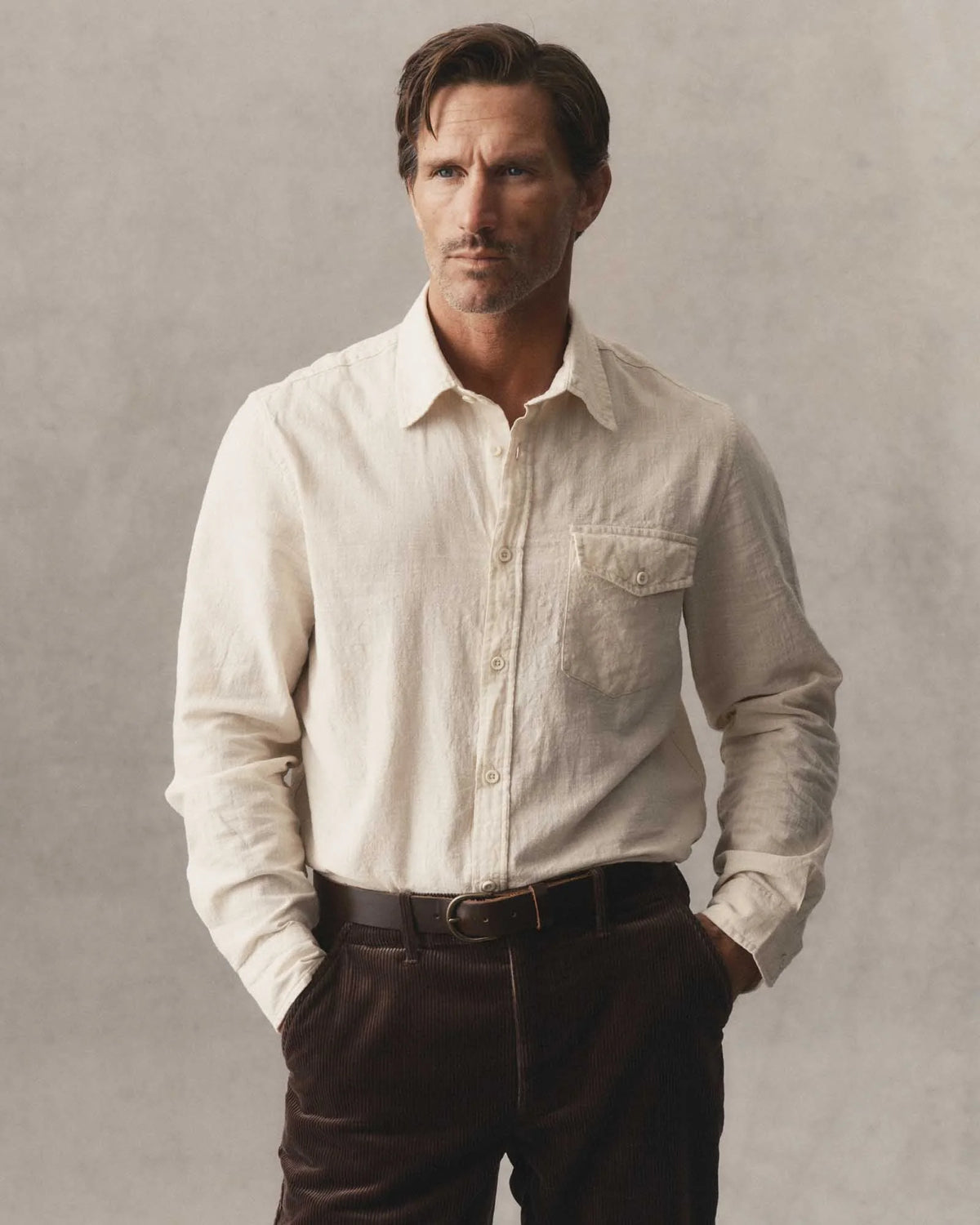 The Quincy Shirt in Vintage White Slub