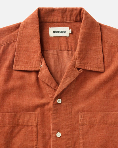 The Conrad Shirt in Heather Chili Pincord